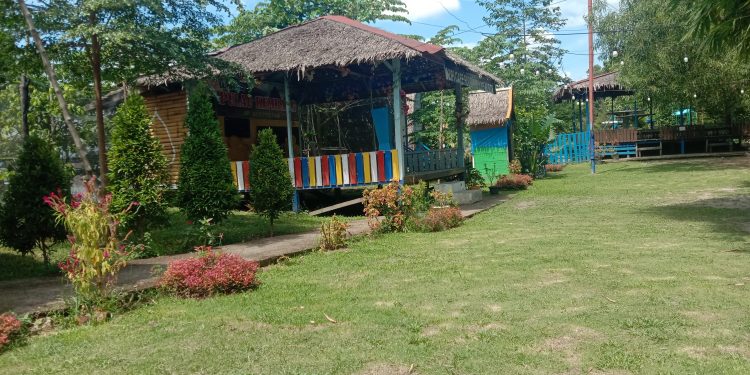 Destinasi Wisata Pulau Kembang Telanaipura Kota Jambi, Indah Menyajikan Hamparan Danau