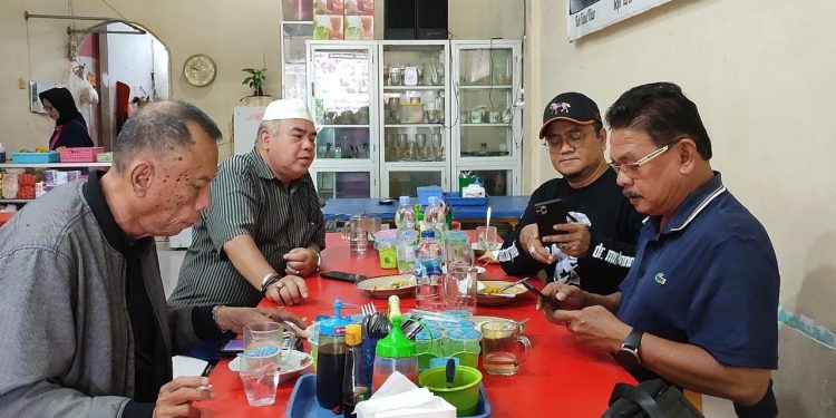 Wakil Walikota Jambi dr. Maulana Ngopi Bareng ( KPK) Komunitas Pensiunan Kota Jambi