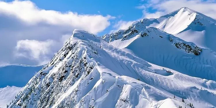 Diprediksi Salju di Puncak Cartenz Papua Akan Hilang