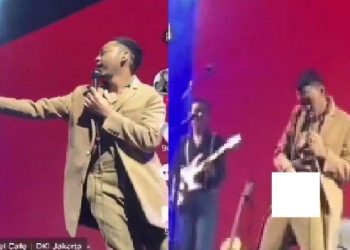 Aksi Panggung Dinilai Tidak Senonoh Musisi Pamungkas Dihujad Netizen