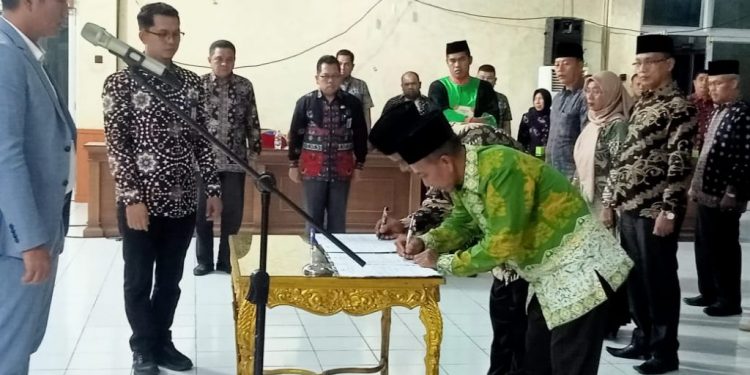 Pemerintah Kabupaten Batanghari Lantik 25 Pejabat Fungsional