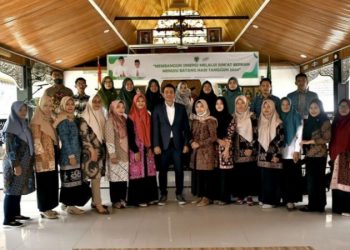 Bupati Batang Hari Mhd Fadhil Arief, SE Silahturahmi bersama Guru Honorer di Rumah Dinas