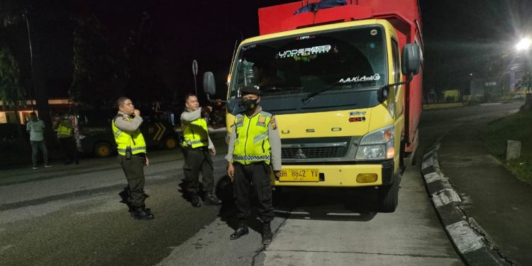 Polisi Tindak Tegas Puluhan Sopir dan Truk Batu Bara Yang Melanggar Peraturan