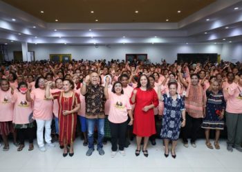 Ribuan Relawan Emak-Emak NTT Dukung Ganjar Pranowo Jadi Presiden