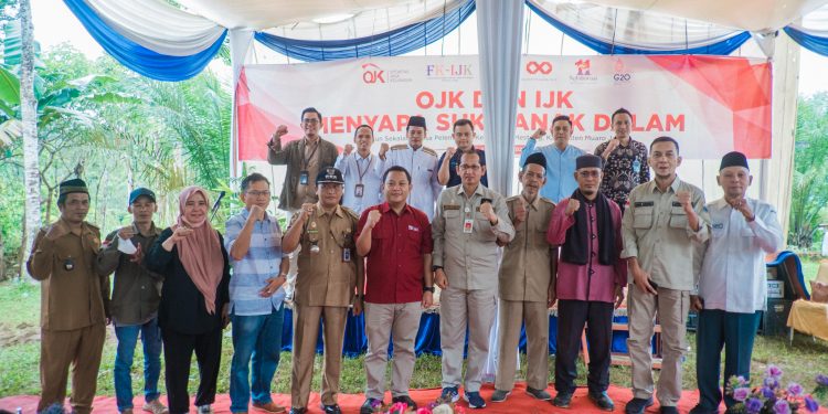 Ojk dan Ijk Bersilahturahmi Menyapa Suku Anak Dalam Jambi
