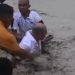 Gubernur NTT Viktor Bungtilu Laiskodat Nekat Terobos Banjir Guna Menolong Warga