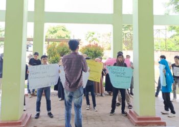 Dugaan Adanya Pungli, Mahasiswa Gelar Aksi di FEBI UIN STS Jambi