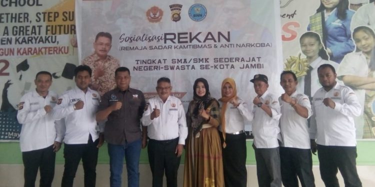 SMA/SMK Pelita Raya Jadi Tuan Rumah Pertama Sosialisasi REKAN oleh Pokdarkamtibmas Bhayangkara Kota Jambi Bersama BNN dan Binmas Polresta Jambi