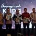 Bupati Batang Hari M.Fadhil Arief Terima Penghargaan KPID Award Nominasi Kepala Daerah Peduli Penyiaran Tahun 2022