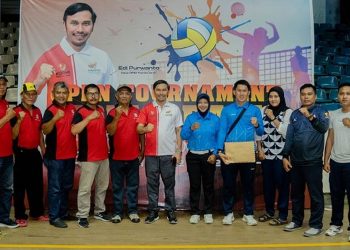 Ribuan Penonton Padati GOR Kotabaru Jambi Dalam Open Tournament Volly Ball Ketua DPRD Provinsi Jambi