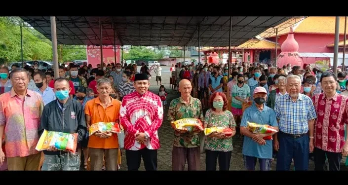 Bakti Sosial H.A Rahman Bentuk Kekeluargaan Dalam Menyambut Tahun Baru Imlek 2023