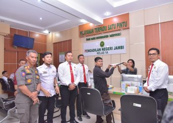 Berkas Kasus Pelanggaran Perda Angkutan Batu Bara Beberapa Waktu Lalu Dilimpahkan Oleh Penyidik PPNS Kota Jambi ke Kajari