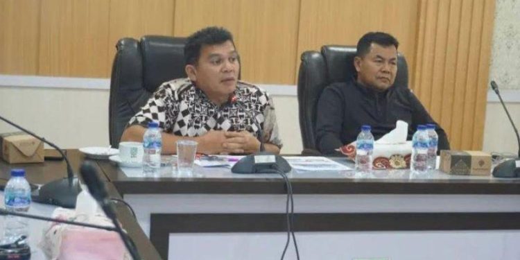 Komisi II DPRD Kota Jambi Rapat Bersama PDAM Tirta Mayang dan Disparbud Kota Jambi Terkait Tower Air Peninggalan Sejarah