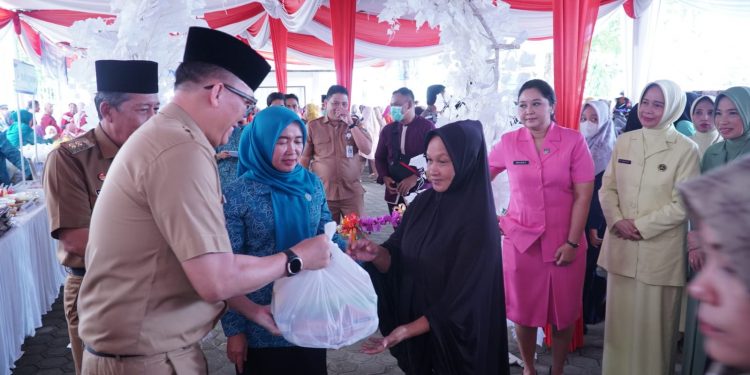 TP PKK Provinsi Jambi Gelar Pasar Murah di Halaman Kantor PKK Provinsi Jambi