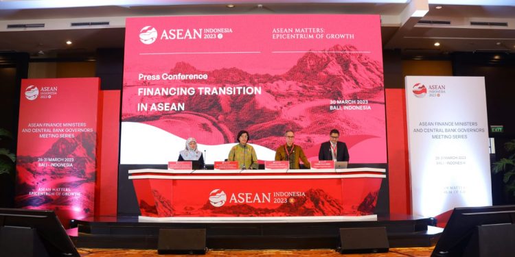 OJK Bersama Kementerian Keuangan RI Bahas Transisi Energi Terbarukan Perkuat Pertumbuhan Ekonomi Kawasan