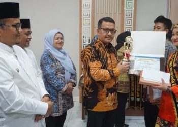 Wakil Ketua DPRD Kota Jambi Pangeran HK Simajuntak Hadiri Penganugerahan GENRE 2023 Tingkat Kelurahan Kota Jambi