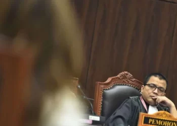 Dianggap Bocorkan Rahasia Negara, Menko Polhukam Minta Polisi Periksa Denny Indrayana