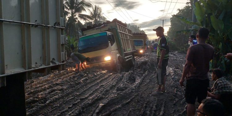 Jalan Provinsi Jambi Rusak Parah, Harap Perhatian dari Pemprov