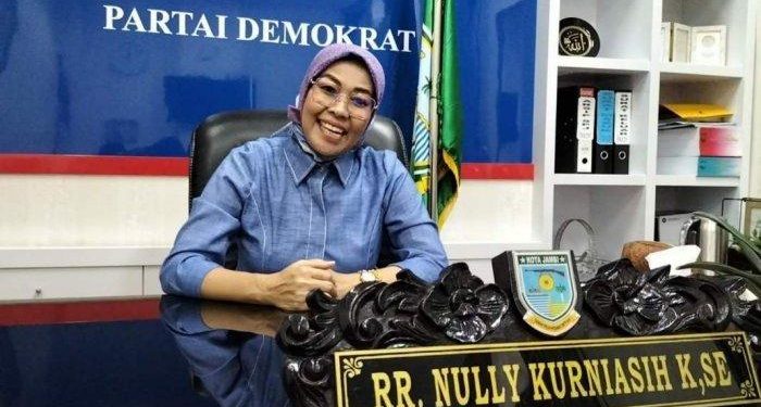 Wakil Ketua DPRD Kota Jambi Roro Nully Dukung Pemkot Terapkan Aturan Siswa Dibawah 17 Tahun Kendari Sepeda Motor