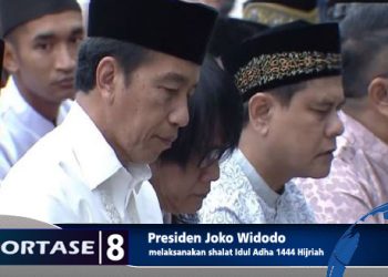 Presiden Jokowi Salat Idul Adha 1444 H/ 2023 M Didampingi Pria Berambut Panjang