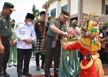 Danrem 042/Gapu Sambut Pangdam II/Sriwijaya di Bandara Sultan Thaha Jambi