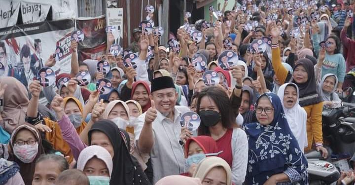 Dalam Kunjungan Silahturahminya Ratusan Warga Terikan HAR jadi Walikota Jambi 2024