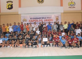 Kapolda Jambi, Irjen Pol. Rusdi Hartono Tutup Turnamen Kejuaraan Bola Voli Kapolda di GOS SPN