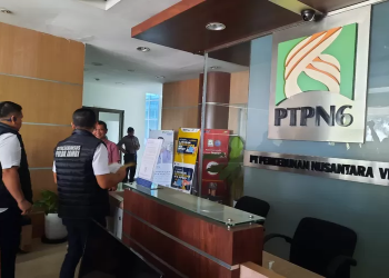 Geledah PTPN VI Jambi, Ditreskrimsus Polda Jambi Bawa Sejumlah Dokumen