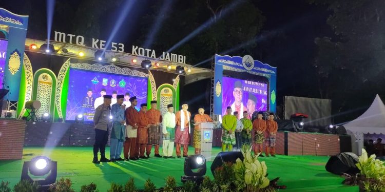 H.Muhammad Zayadi,S.pt Wakil ketua komisi IV DPRD Kota Jambi Hadiri Pembukaan MTQ Ke 53