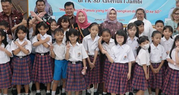 Hesnidar Haris Tinjau Pembelajaran Transisi Menyenangkan di SD Xaverius 1 Kota Jambi