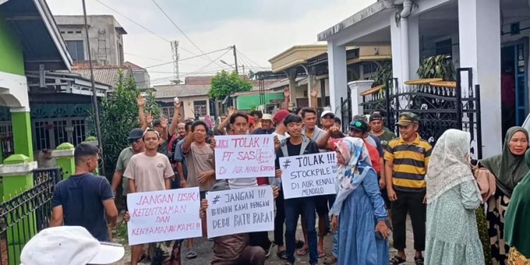 Pembangunan Stockpile Batu bara Ditolak Warga, Perwakilan PT SAS Diusir