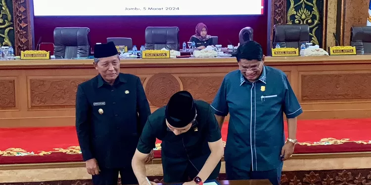 Edi Purwanto: 7 Ranperda Disahkan jadi Perda, Diminta Selanjutnya Untuk Ditindaklanjuti jadi Pergub