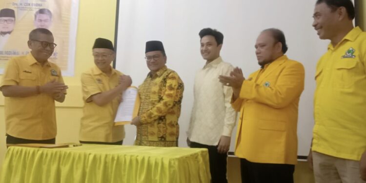 Resmi!! Pasangan Maulana-Diza Kantongi Dukungan Golkar di Pilwako Jambi 2024