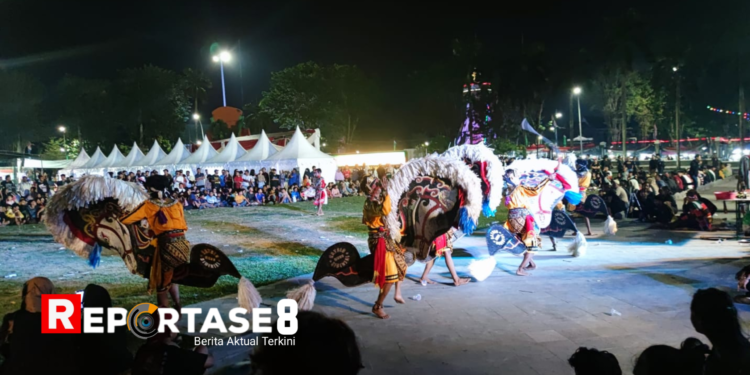 Pergelaran Seni Budaya Ramaikan Event “Hitam Putih” di Balai Kota Jambi