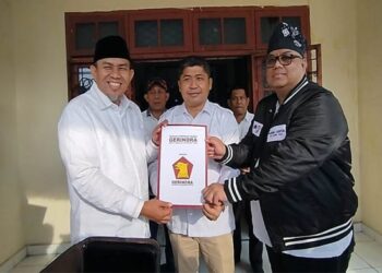 Bacalon Walikota Jambi 2014 H. Abdul Rahman-H. Andi Muhammad Guntur Terima SK Dukungan
