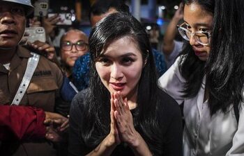 Artis Sandra Dewi Dipanggil Sebagai Saksi Dalam Persidangan Suaminya, Ini Kata Pengacara