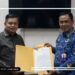 Anggota DPRD Terpilih Kemas Farid Alfarely Resmi Serahkan SK Penetapan Pimpinan DPP Partai Golkar ke Sekretaris DPRD Kota Jambi