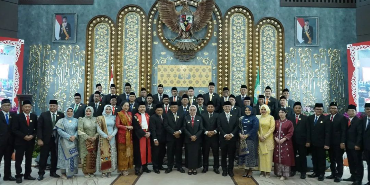 Dewan Paripurna Peresmian dan Pengucapan Sumpah Anggota DPRD Kota Jambi Periode 2024-2029