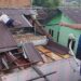 Atap Rumah Warga Kota Jambi Rusak Parah Akibat Angin Kencang Disertai Hujan Lebat Minggu Sore