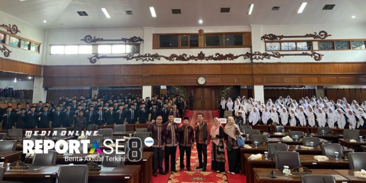 Kunjungan Belajar Ratusan Santri PKP Al Hidayah Disambut Baik DPRD Provinsi Jambi
