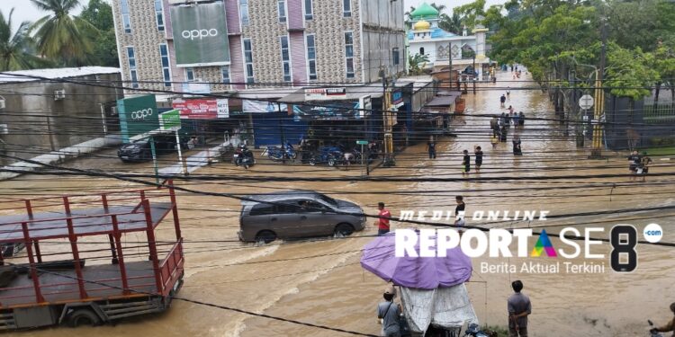 Kemacetan Lalu Lintas Kembali Terjadi Akibat Banjir
