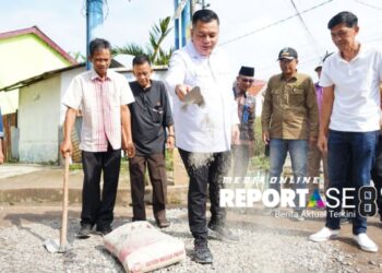 Ketua DPRD Kota Jambi, Kemas Faried Alfarelly Tinjau Langsung Jalan Rusak