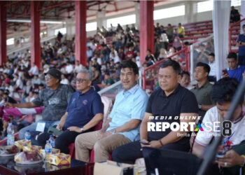 Berikan Semangat Kepada Tim, Pj. Bupati Muaro Jambi Raden Najmi Nonton Langsung Pertandingan Gubernur Cup 2025