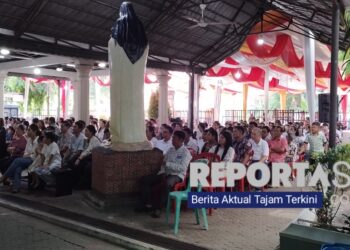 Umat Katolik Membludak Hadiri Perayaan Kamis Putih Gereja St. Teresia Jambi