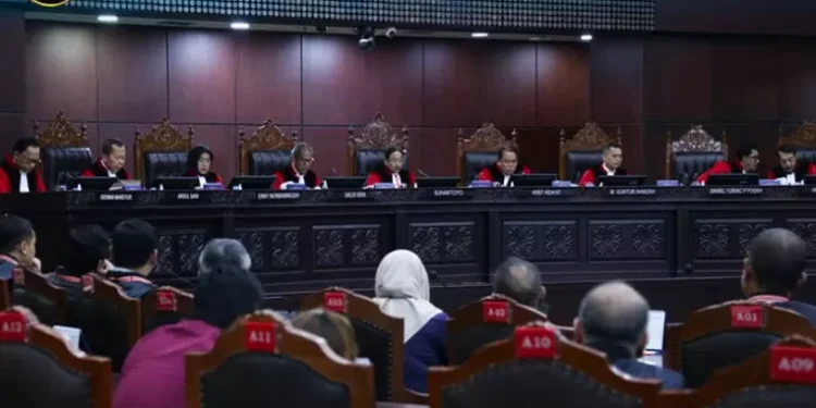 MK: Negara Biayai Pendidikan Dasar di Sekolah/Madrasah Swasta Selama Memenuhi Syarat