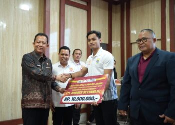 BBS Bersama Koni Berikan Tali Asih Kepada atlet Muaro Jambi