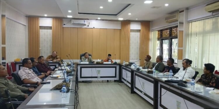 DPRD Kota dan YLKI Jambi Desak Revisi Perwal Kantong Plastik: Konsumen Di Rugikan