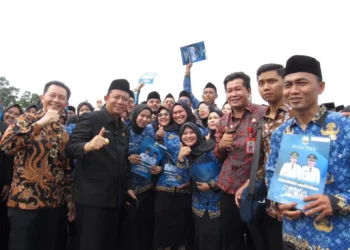 Bupati Muaro Jambi serahkan 1.553 SK PPPK Pegawai Kabupaten