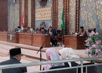 Kemas Farid Alfarelly Pimpin Rapat Paripurna Terkait LKPJ Pemkot 2024