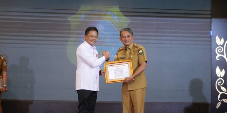 Wabup Muara Jambi Junaidi Hadiri Penyerahan CSIRT